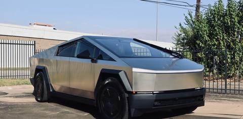 Tesla Cybertruck 2025