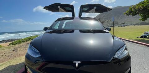 Tesla Model X 2022