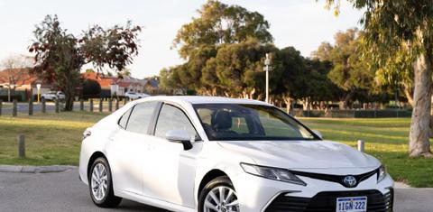 Toyota CAMRY 2024