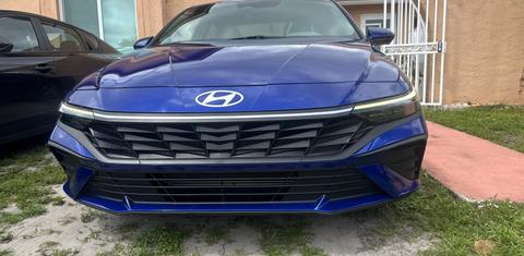 Hyundai Elantra 2024
