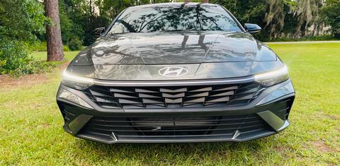 Hyundai Elantra 2025