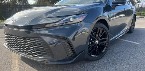 Toyota Camry Hybrid 2025