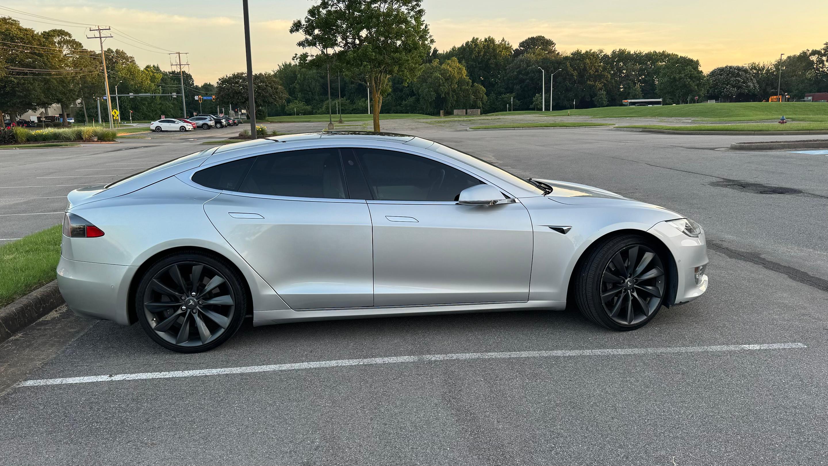 Tesla Model S 2018 in Hampton, VA