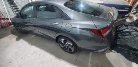 Hyundai Elantra 2025