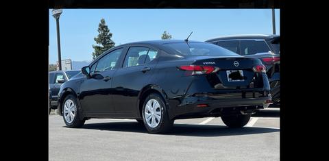 Nissan Versa 2024