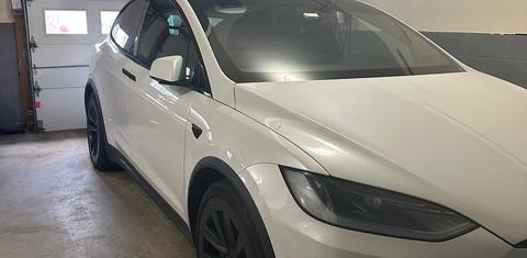 Tesla Model X 2023