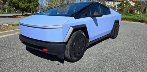 Tesla Cybertruck 2025