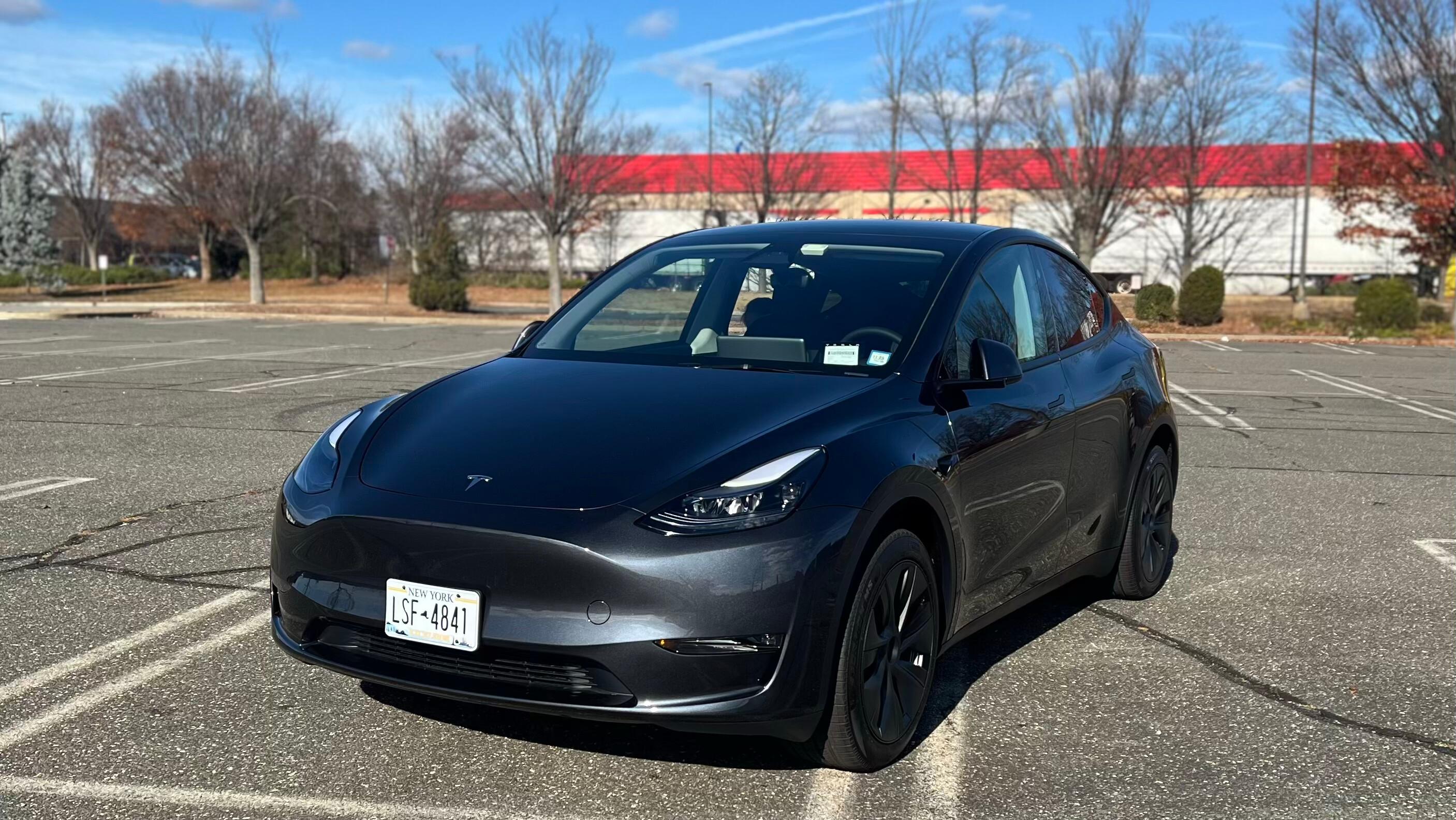 Tesla Model Y 2025 in Valley Stream, NY