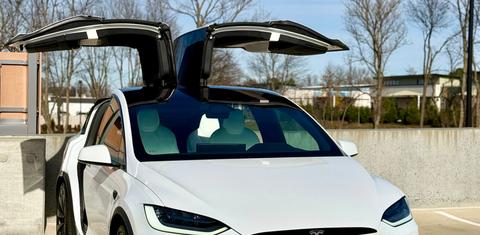 Tesla Model X 2022