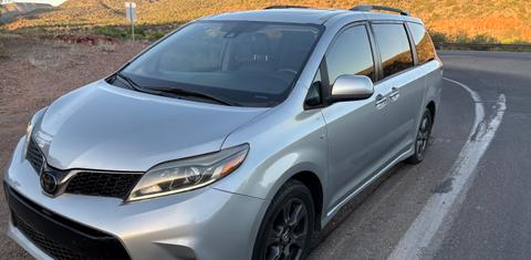 Toyota Sienna 2019
