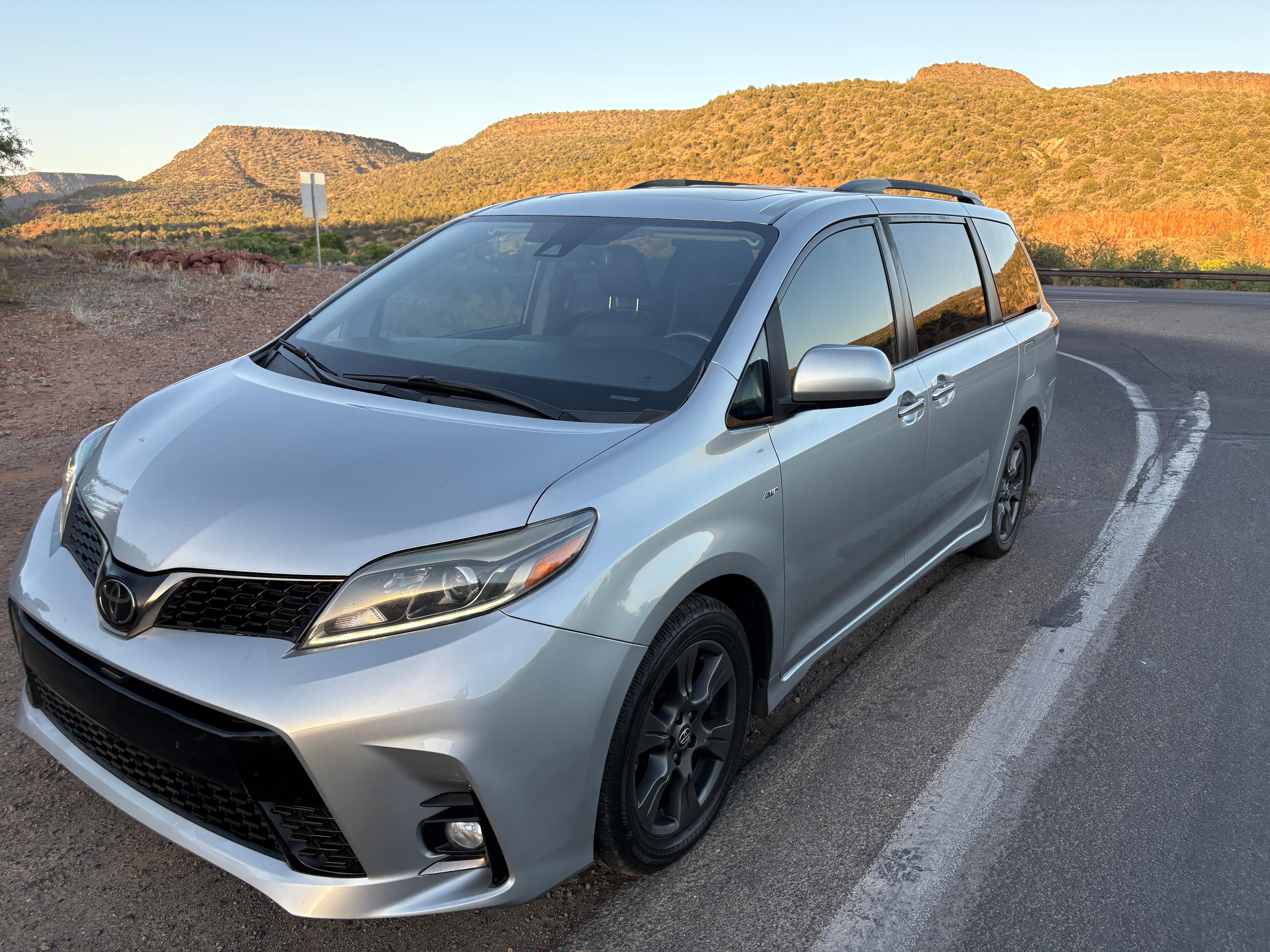 Toyota Sienna 2019 in Sedona, AZ