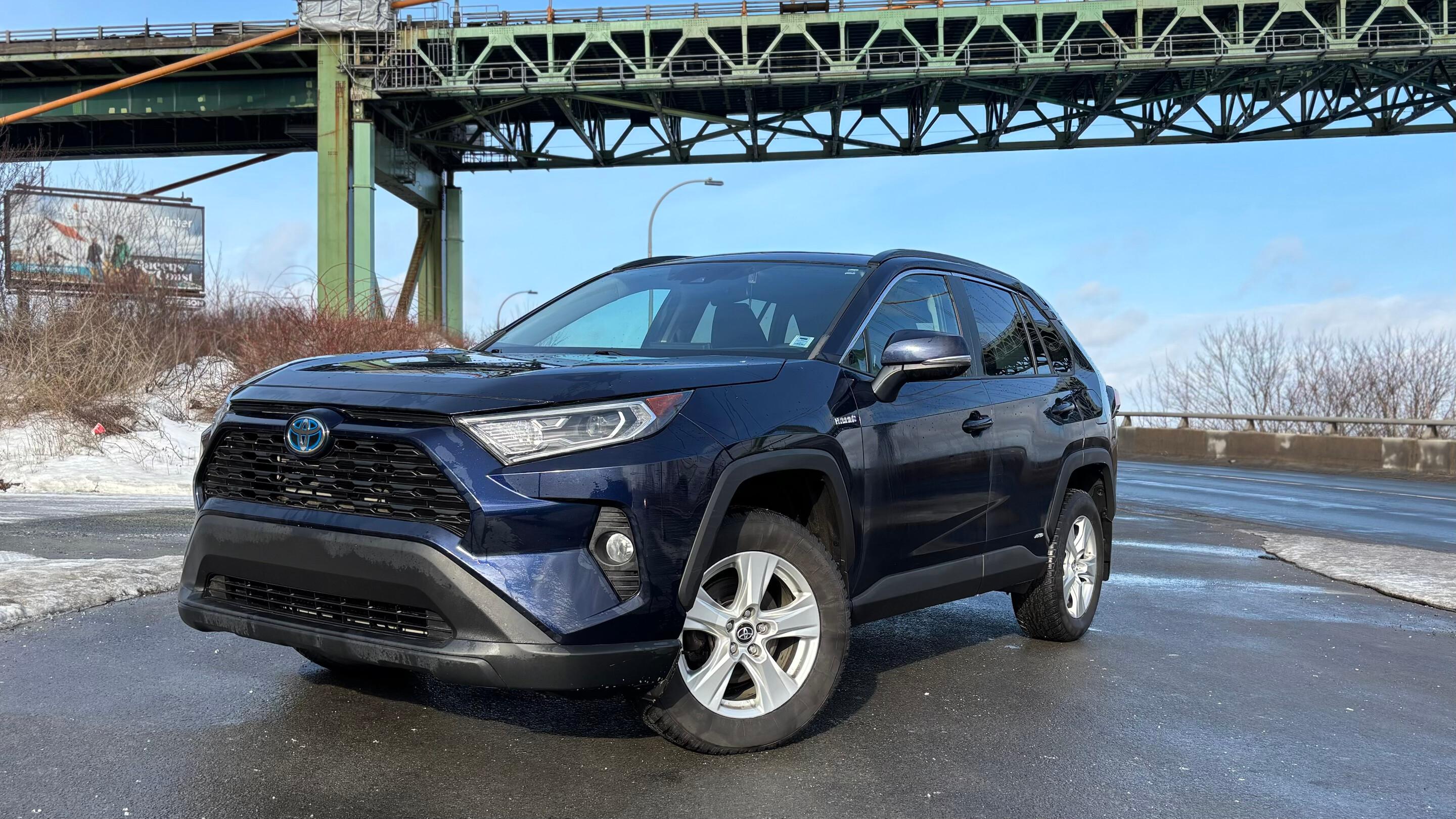 Toyota RAV4 Hybrid 2020 à Halifax, NS