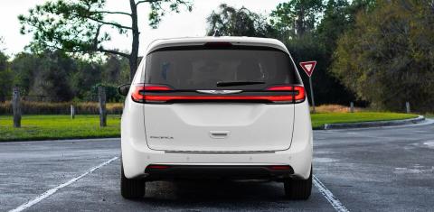 Chrysler Pacifica 2024