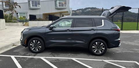 Mitsubishi Outlander 2025