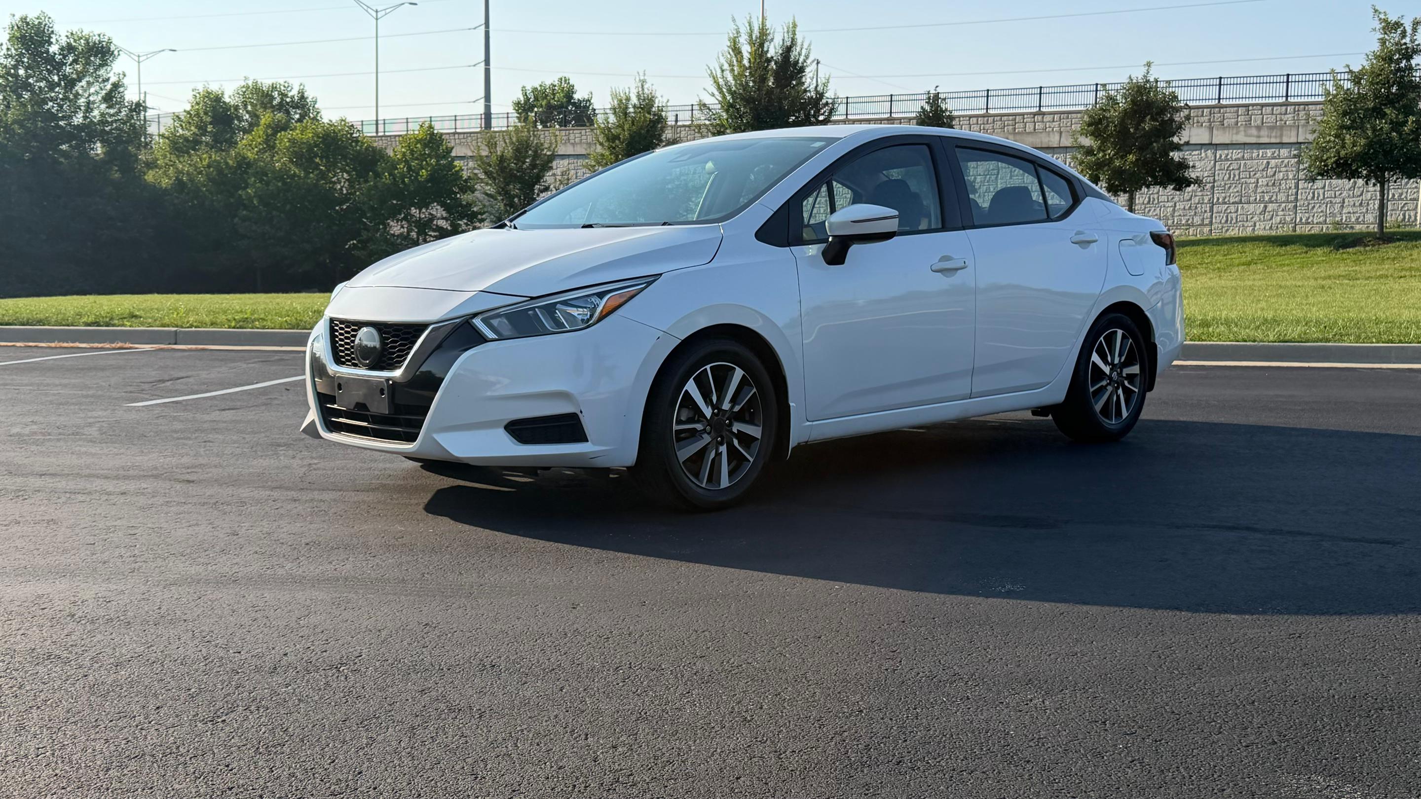 Nissan Versa 2021 in Lee's Summit, MO