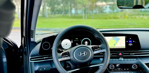 Hyundai Elantra 2024