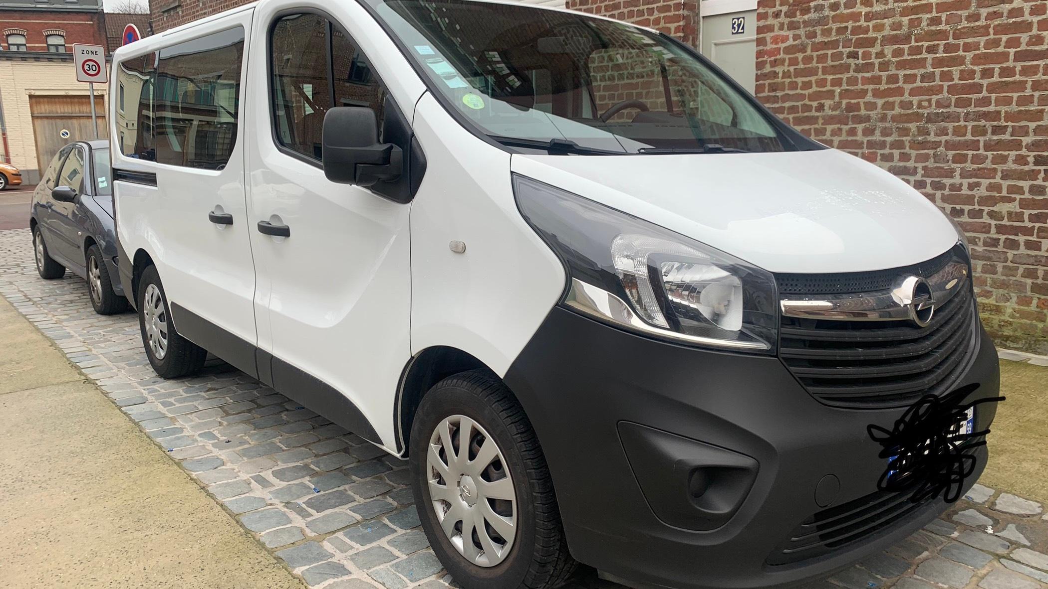 Opel VIVARO 2018 à Lille