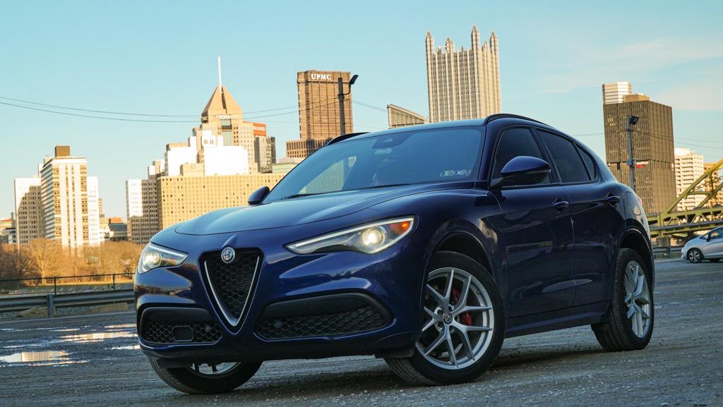Alfa Romeo Stelvio 2020 in Weirton, WV