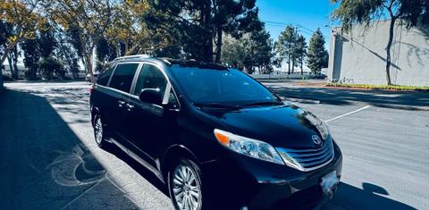 Toyota Sienna 2016