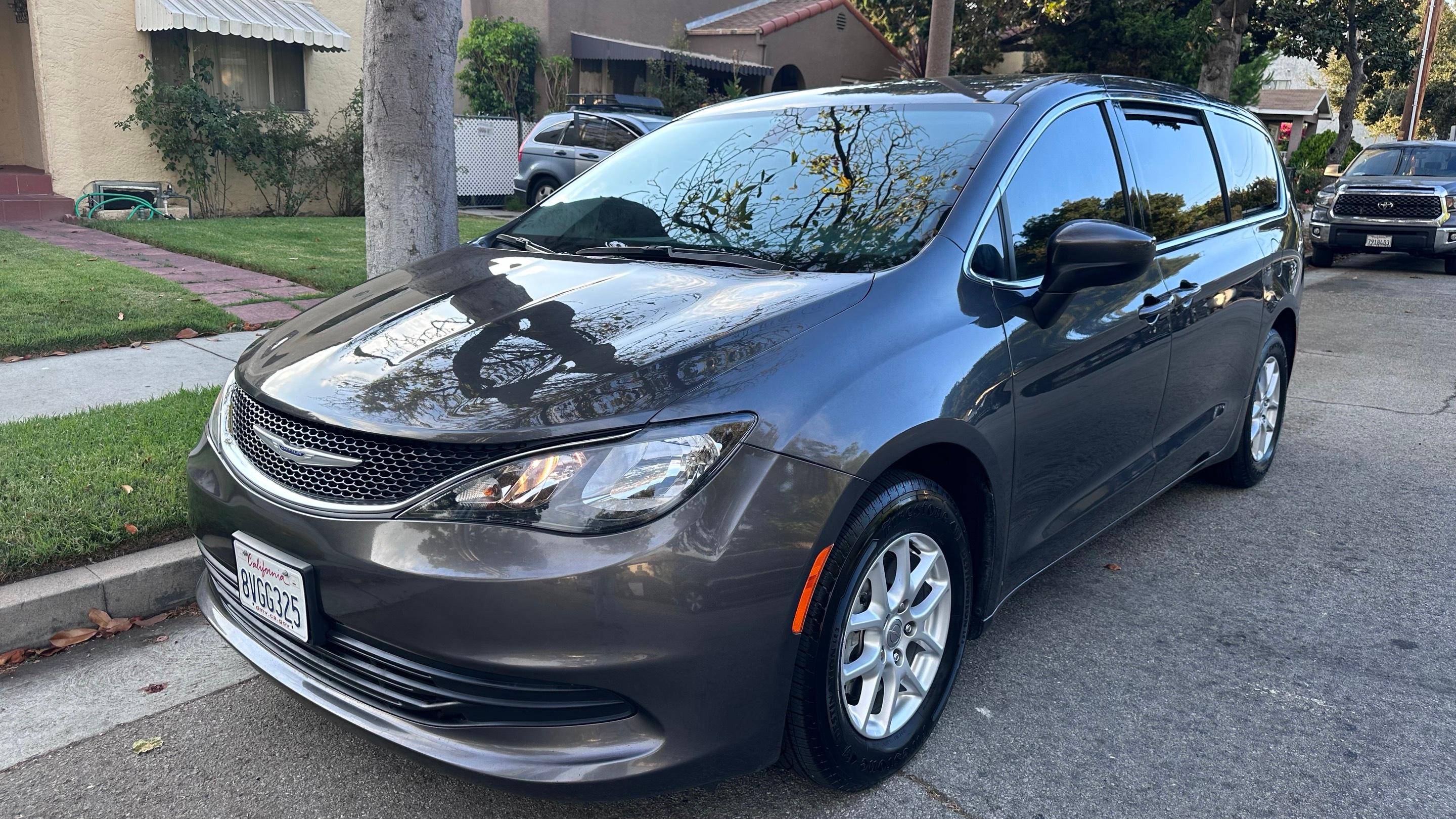 Chrysler Voyager 2020 in Glendale, CA