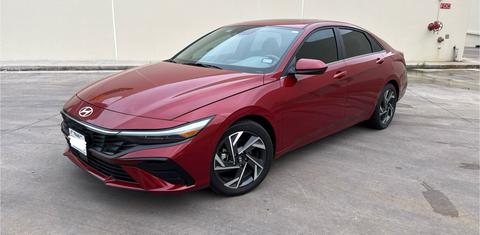 Hyundai Elantra 2024