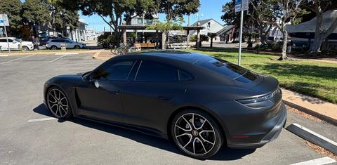 Porsche Taycan 2024