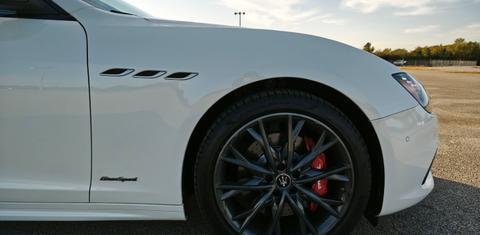 Maserati Ghibli 2021
