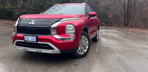 Mitsubishi Outlander 2024