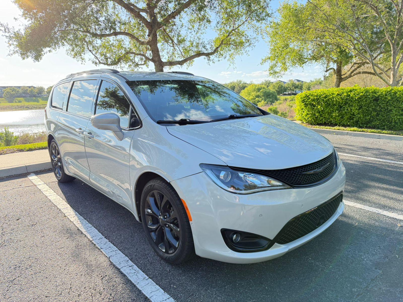 Chrysler Pacifica 2020 in 