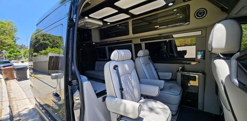 Mercedes-Benz Sprinter 2025