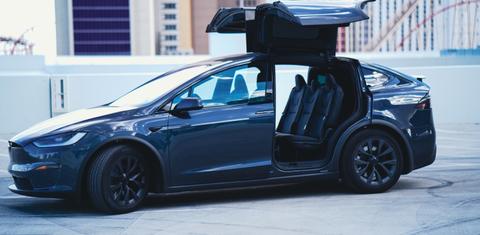 Tesla Model X 2024