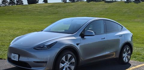 Tesla Model Y 2024