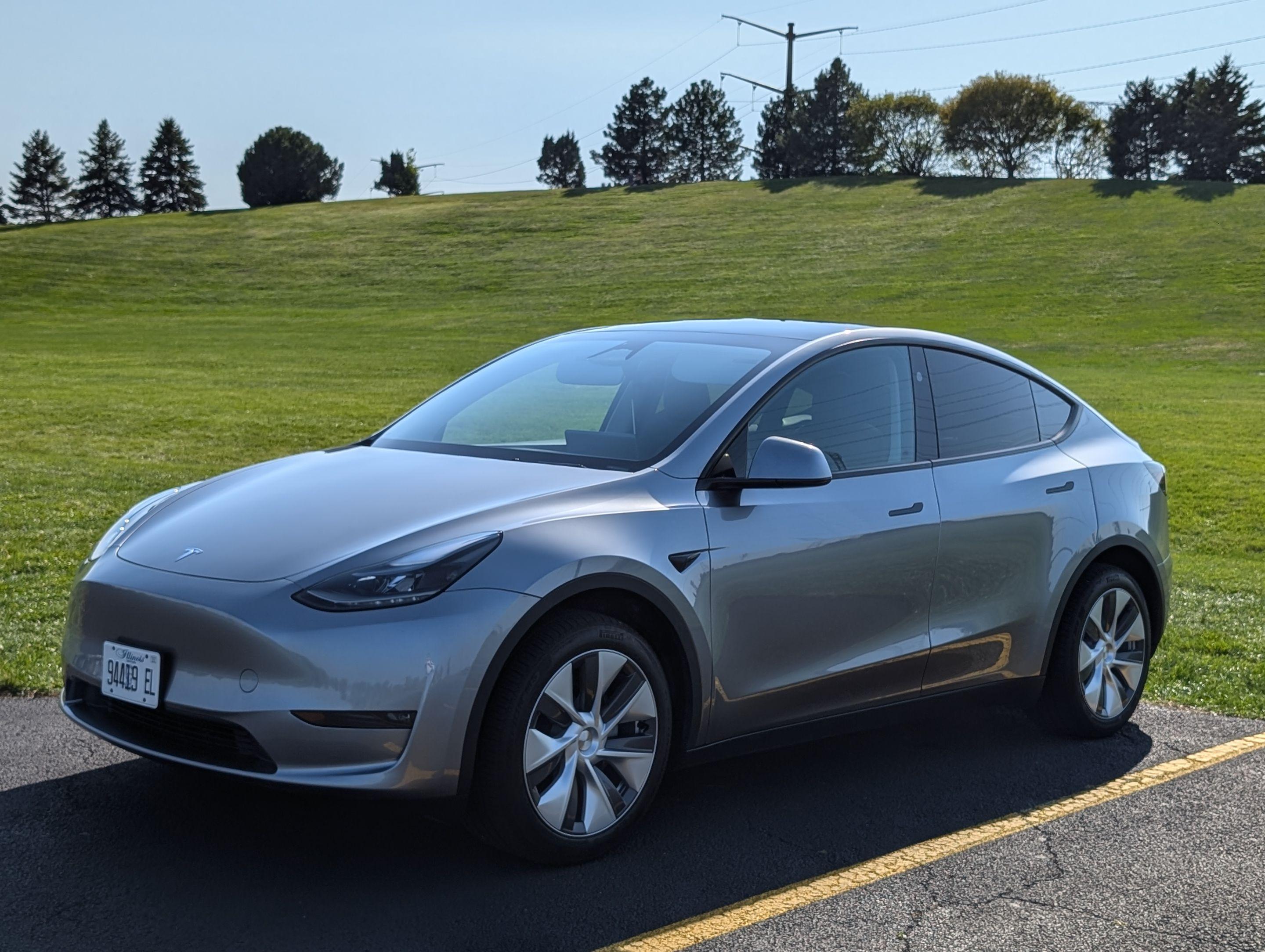 Tesla Model Y 2024 in Joliet, IL