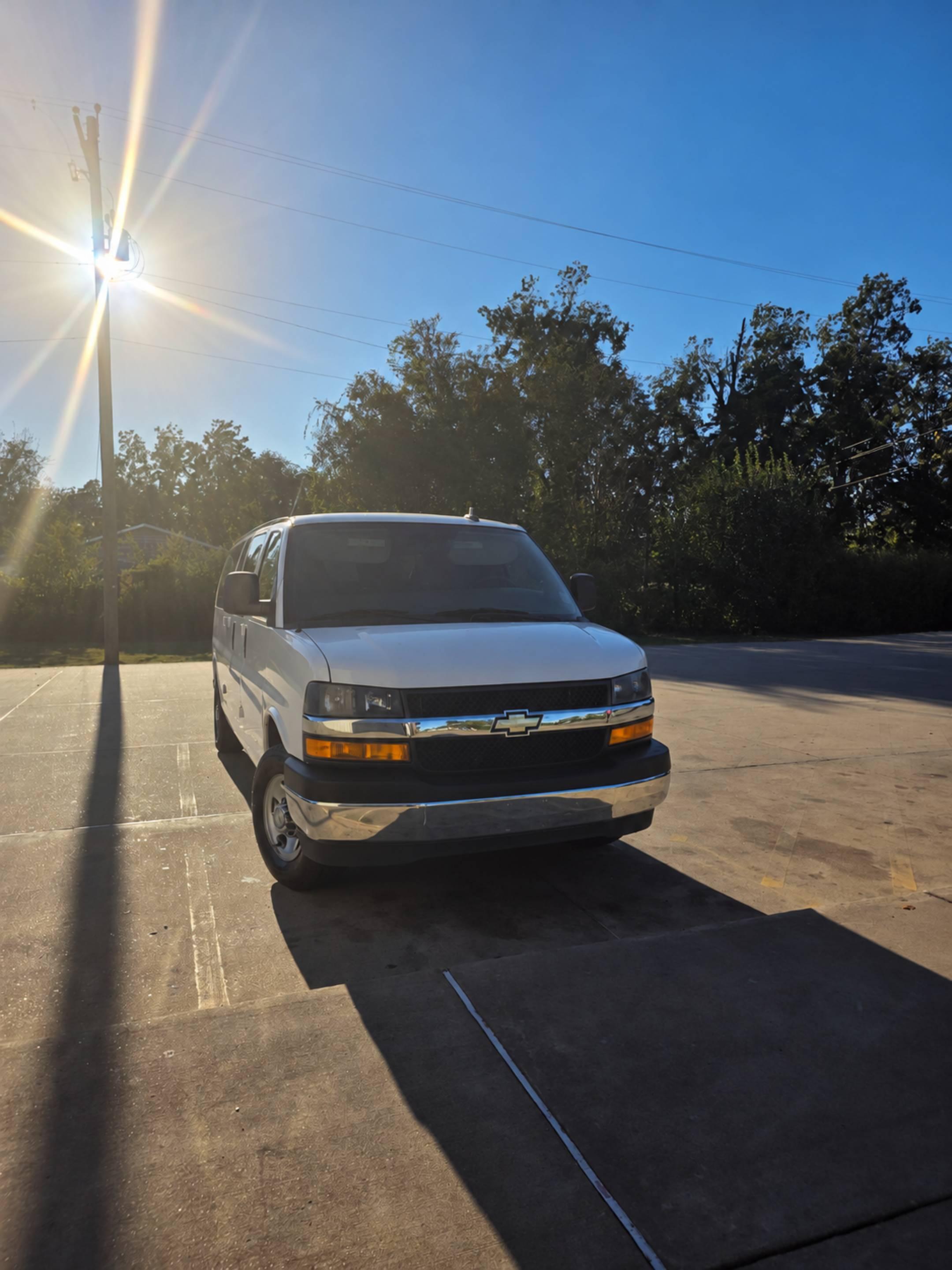 Chevrolet Express 2018 in Natchitoches, LA