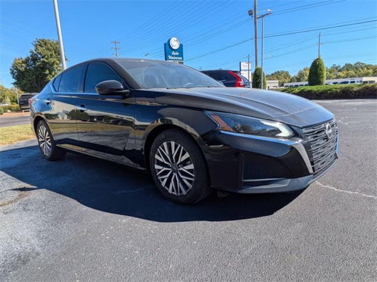 Nissan Altima 2023 in Memphis, TN