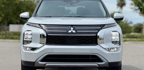 Mitsubishi Outlander 2025