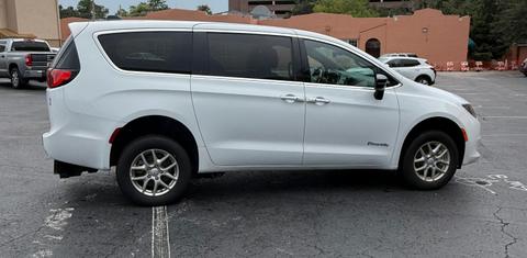 Chrysler Voyager 2025