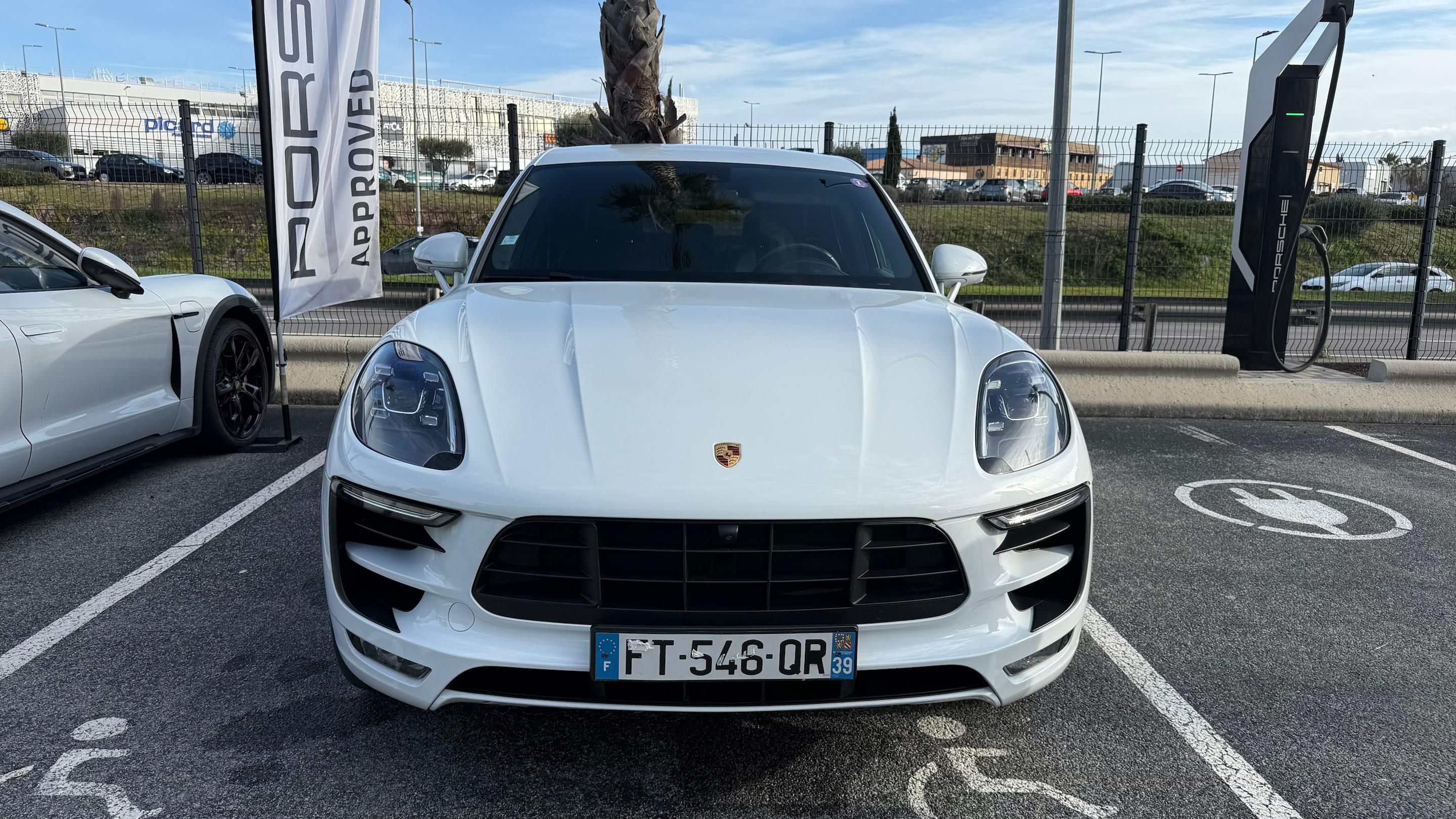 Porsche MACAN 2018 à Saint-Laurent-du-Var
