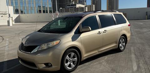 Toyota Sienna 2013