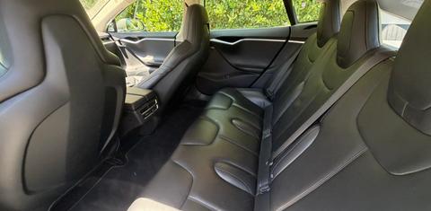 Tesla Model S 2016
