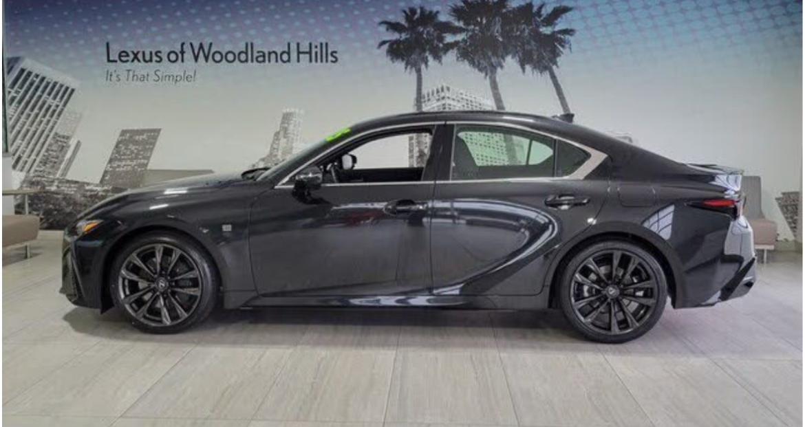Lexus IS 2025 in 