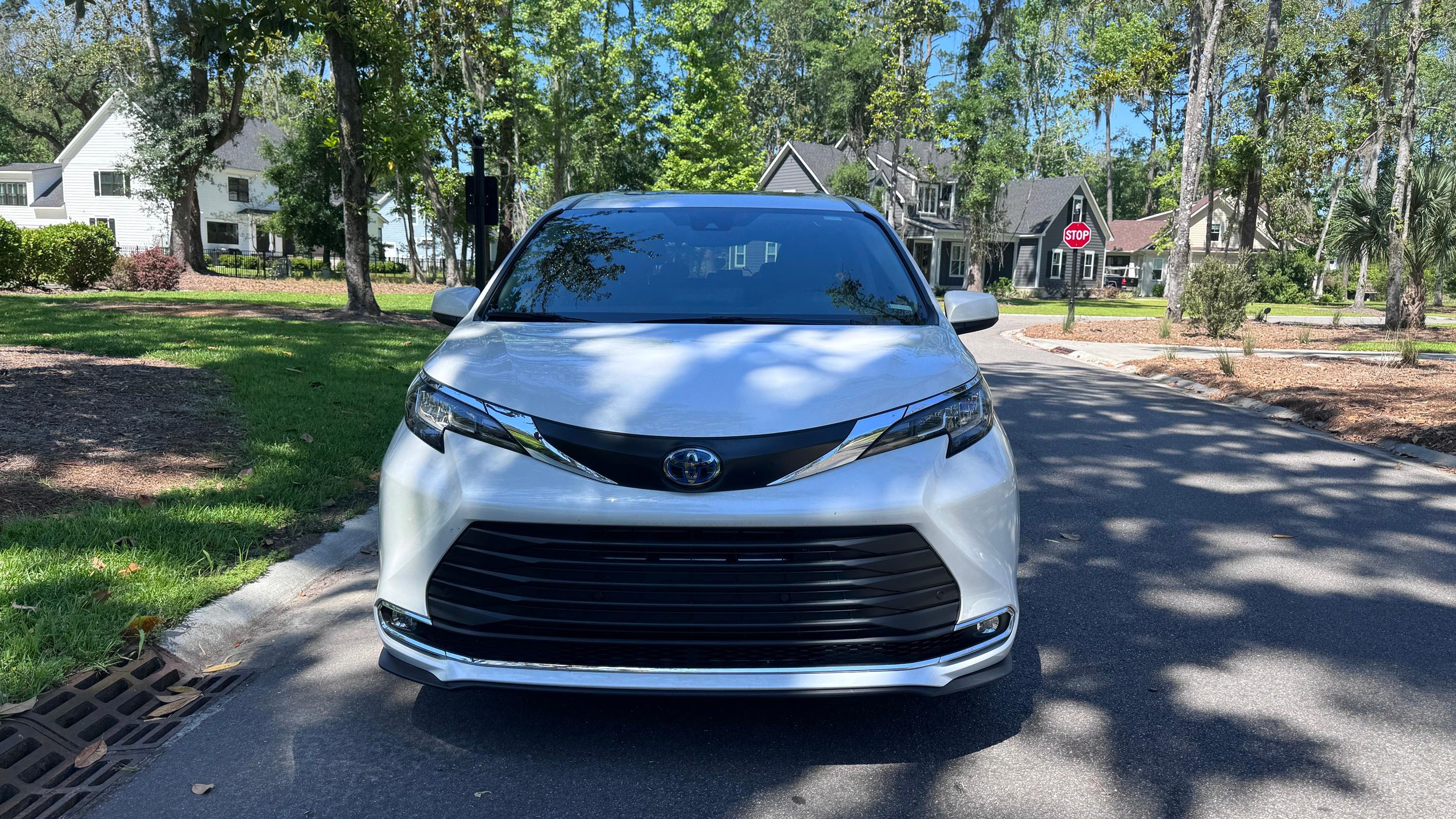 Toyota Sienna 2023 in Pooler, GA