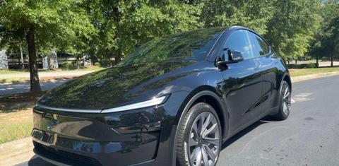 Tesla Model Y 2026