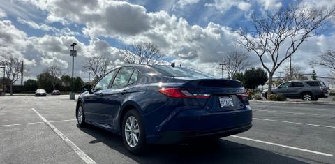 Toyota Camry Hybrid 2025