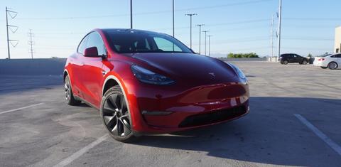 Tesla Model Y 2024