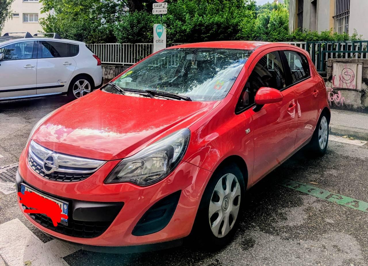 Opel CORSA 2014 à Grenoble