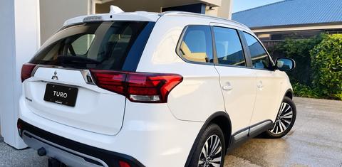 Mitsubishi OUTLANDER 2018