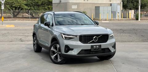 Volvo XC40 2026