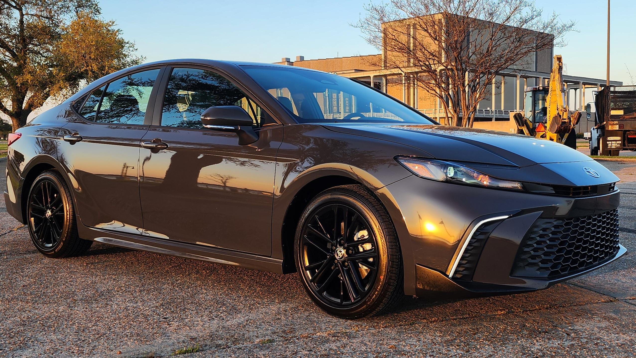 Toyota Camry Hybrid 2025 in Lake Charles, LA