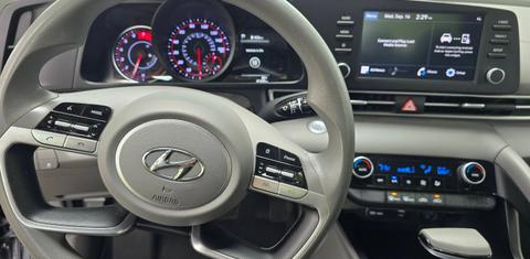 Hyundai Elantra 2023